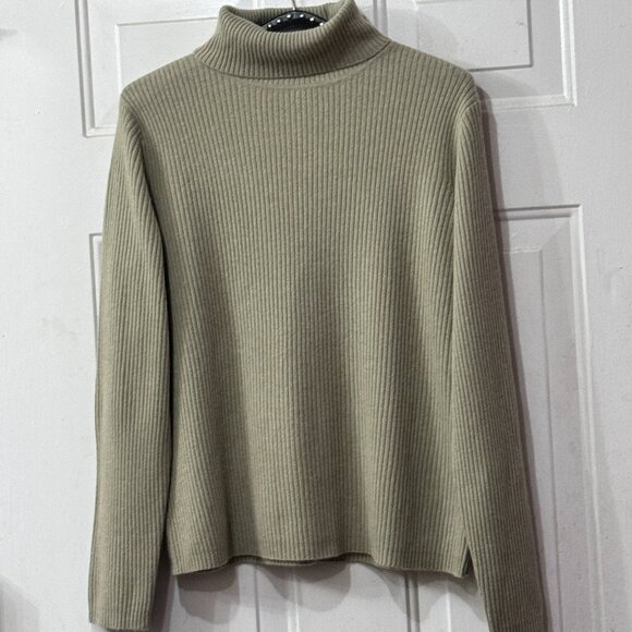 NWT A. Giannetti 2 PLY Cashmere Sz M Womens Olive Sweater Pullover Turtleneck - Picture 1 of 9